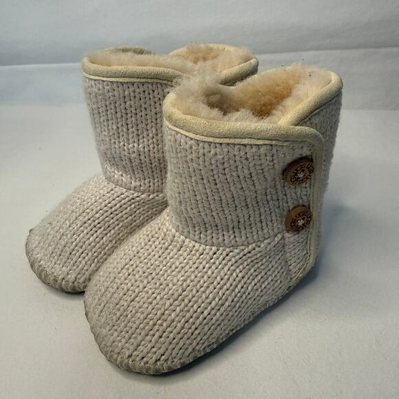 UGG Baby Booties Size 2/3 Beige Knit Shearling Lined Warm Cozy Fall Winter Prep - Picture 1 of 14